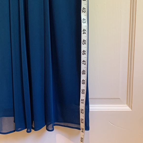 Petite Alex Evenings, blue, formal dress size 4P. - Picture 13 of 14